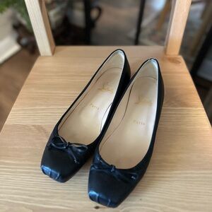 Christian Louboutin Mamadrague Flats Black with bow